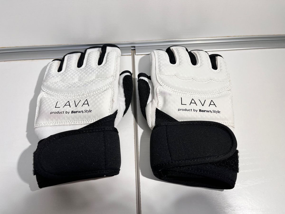 LAVA 暗闇キックボクシング グローブ&シューズ Sサイズセット LAVA 暗闇キックボクシング グローブ&シューズ Sサイズセット