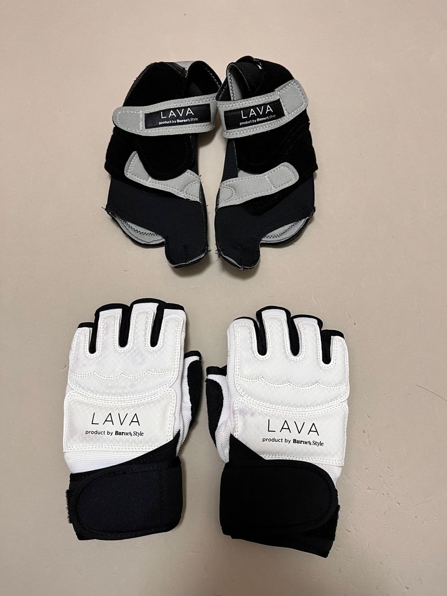 LAVA 暗闇キックボクシング グローブ&シューズ Sサイズセット LAVA 暗闇キックボクシング グローブ&シューズ Sサイズセット