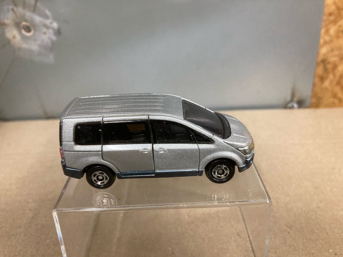 Tomica Mitsubishi Delica