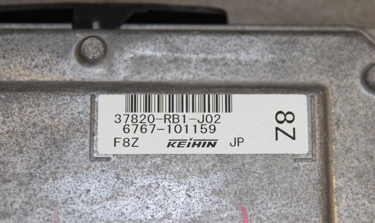 ホンダ　フィット　RS(DBA-GE8)　純正エンジンコンピューター　ECU　37820-RB1-J02　KEIHIN_画像3