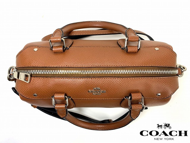 極美品 送料無料 限定モデル コーチ COACH × スヌーピー レザー 極美品 送料無料 限定モデル コーチ COACH × スヌーピー レザー