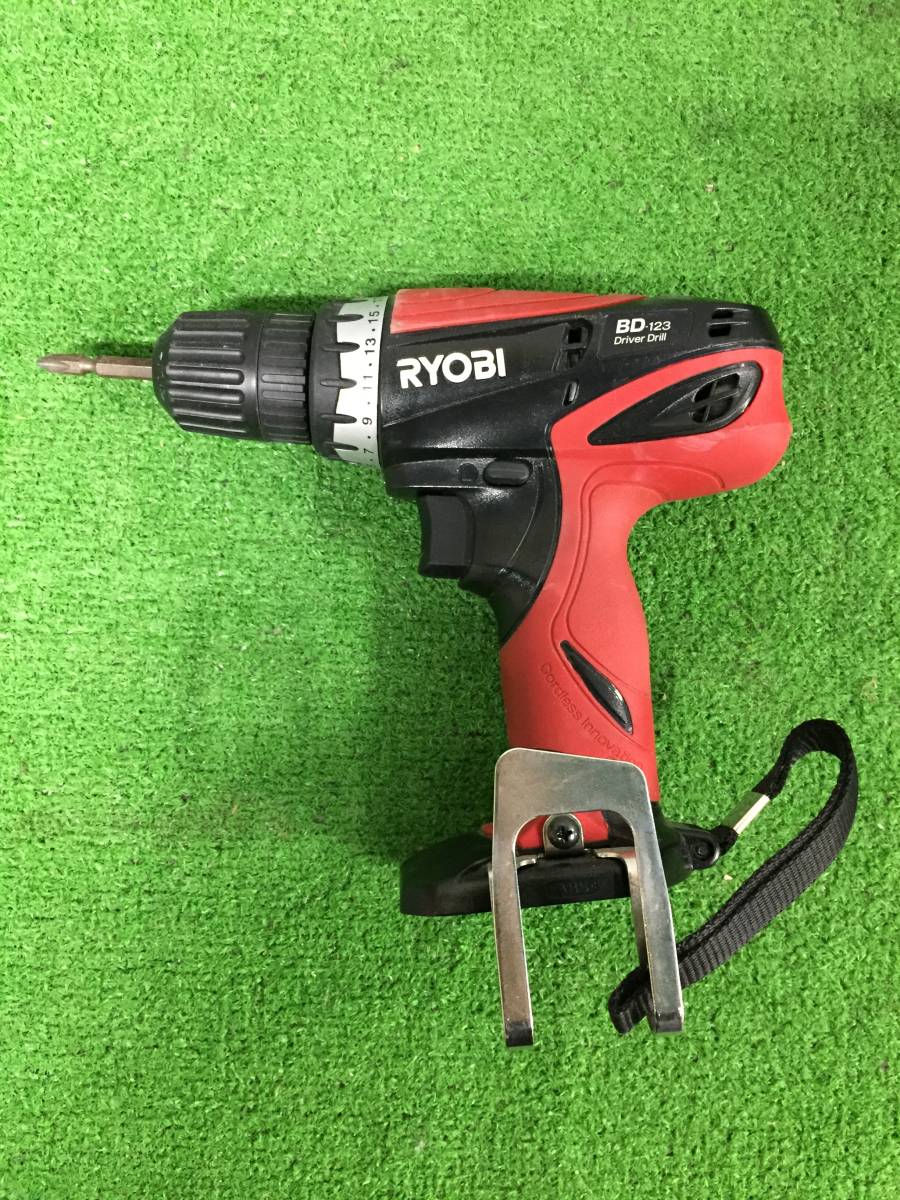 ◎【ジャンク】RYOBI リョービ 充電式ドライバードリル BD-123 電池パック B-1203M1 12V ハンドツール まとめてセット 12-127_画像4