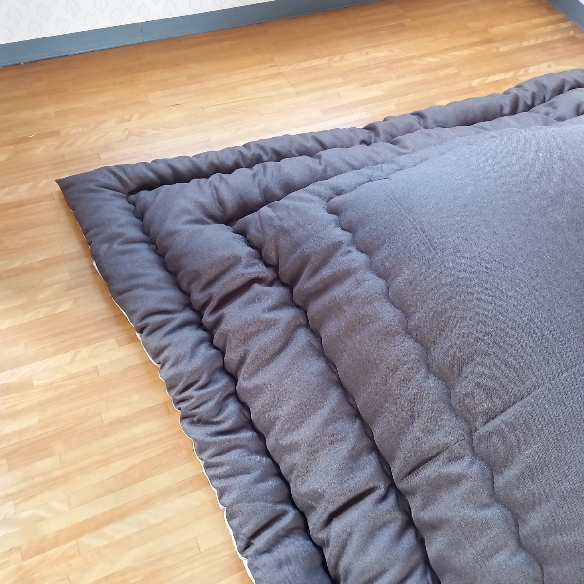  super water repelling processing kotatsu futon square thick cloth volume thickness .. Brown clean safety made in Japan ( feather futon quilt futon mattress pillow ) exhibiting..