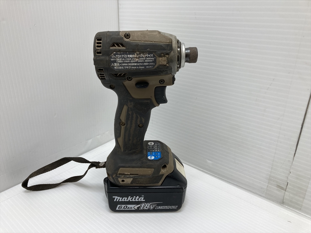 下松)makita マキタ 充電式インパクトドライバー TD171DGXAB 18V 6.0Ah バッテリ2個 充電器 ケース付き 現状品 ◆★K231110R02B KM10A_画像3