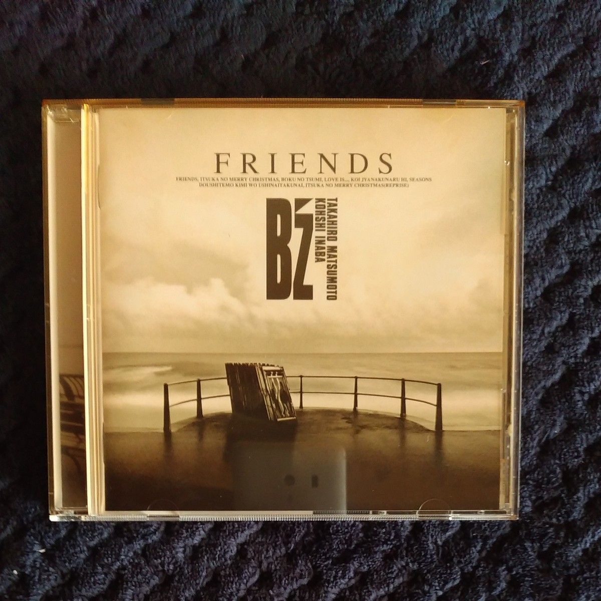 Bz  CD  【FRIENDS】 帯付き　25