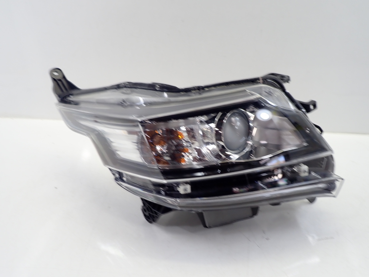 186680-C308　美品　N　WAGON　カスタム　ワゴン　JH1　ヘッドライト　右　右側　キセノン　HID　コイト　100-62161　33101-T6G-J01_画像1