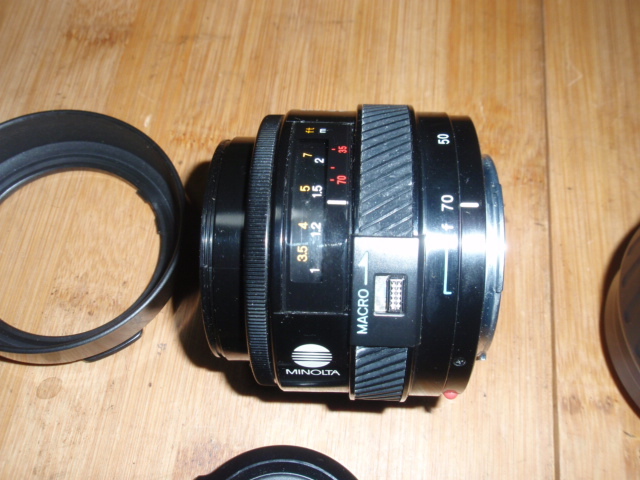 ミノルタ　レンズ　AF LENS 35-70 & AF ZOOM 28-105 前キャップ、フード付き　並品_画像3