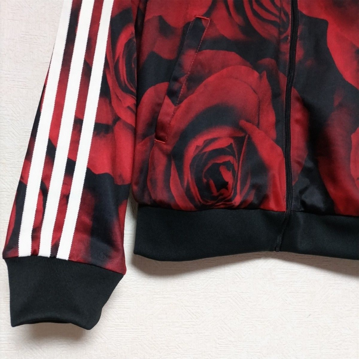 adidas アディダス Red Rose Track Jacket 薔薇 バラ柄 トラック adidas アディダス Red Rose Track Jacket 薔薇 バラ柄 トラック