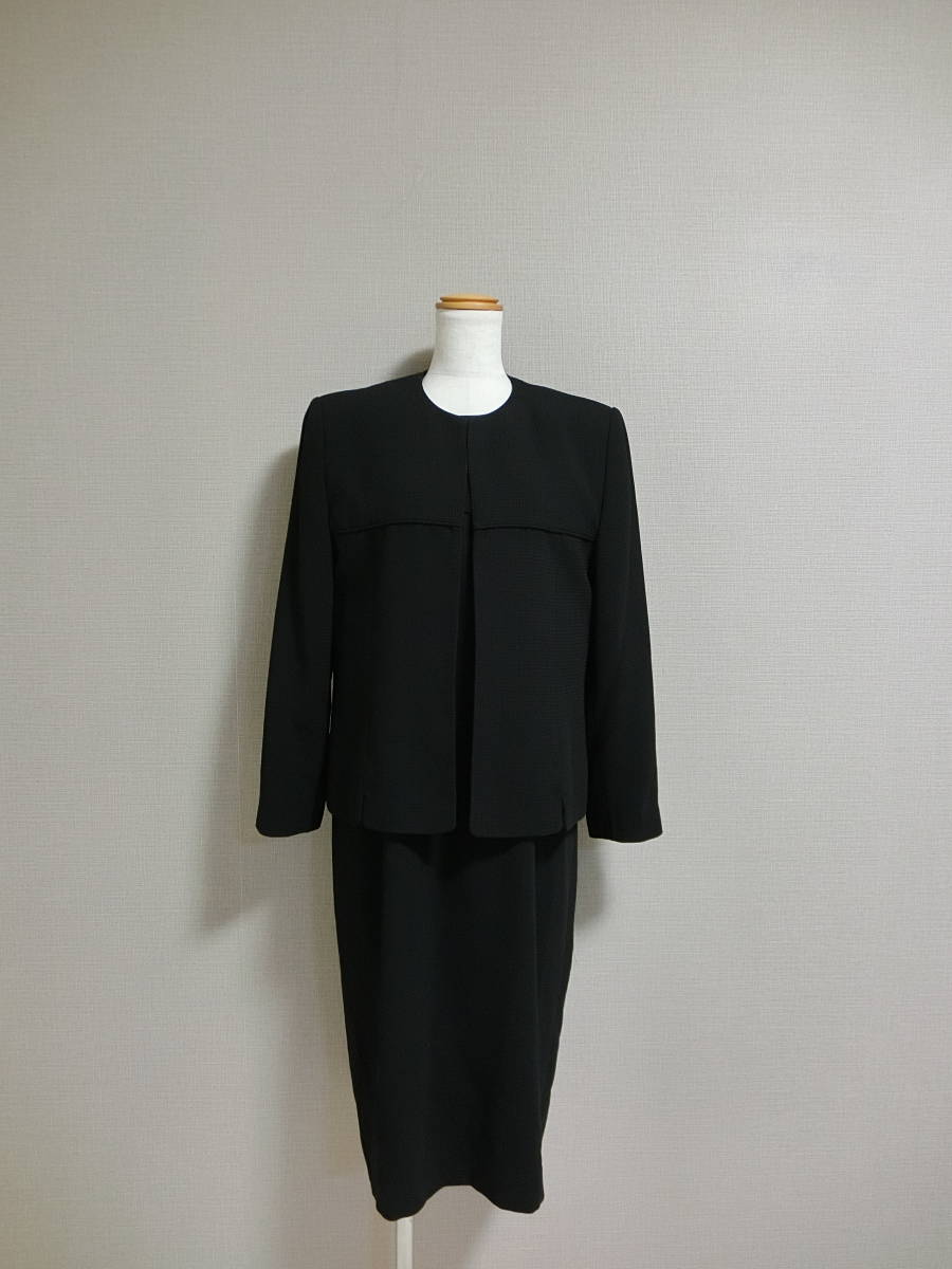 TOKYO IGIN イギン フォーマル テーピング ノーカラー ワンピース セットアップスーツ ブラック １３の画像1