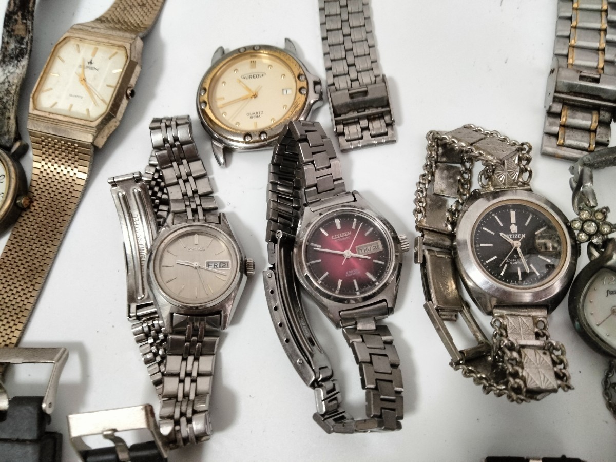 【ジャンク】1円スタート！腕時計　まとめ売り　40本オーバー！重さ1.8kg SEIKO CASIO CITIZEN等　自動巻き　手巻き　クロノグラフ_画像6