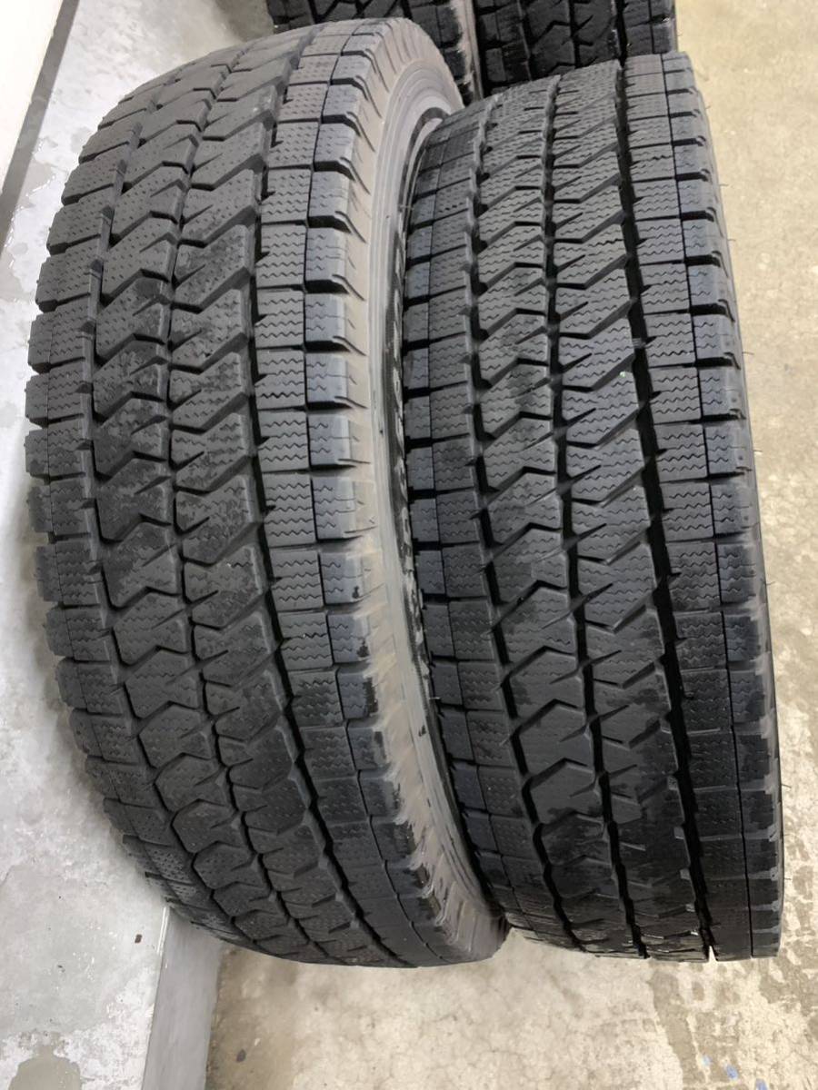 ブリヂストン VL10 195/80R15 107/105N LT 2022年製 バリ溝 9分山 極上品 4本セット ハイエース キャラバン_画像4