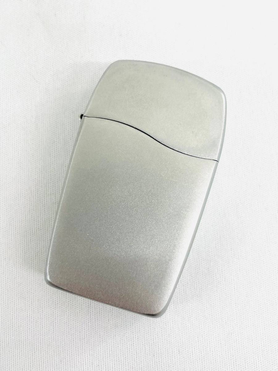 H521*3.5　着火OK　Zippo　ジッポー　BLU　ブルー　シルバー　ガスライター　喫煙具　喫煙グッズ　箱付き_画像2