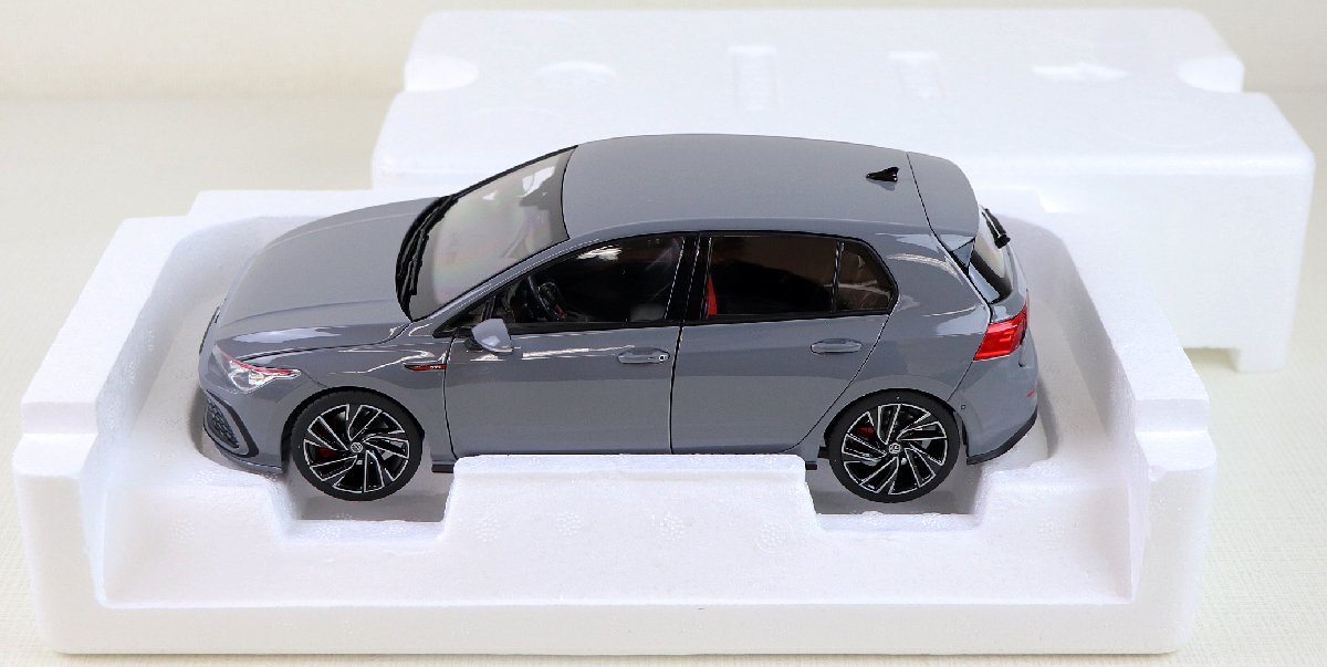 S♪中古品♪ミニカー 『1/18スケール フォルクスワーゲン ゴルフGTI 2021 グレイ』 NOREV/ノレブ NOREV COLLECTORS VW ※外箱付き_画像3