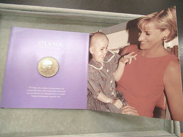 ▲▲未使用品 ROYAL MINT ロイヤルミント ダイアナ妃 DIANA メモリアルコイン 5ポンド PRINCESS OF WALES FIVE POUNDS カバー台紙付き▲▲の画像4