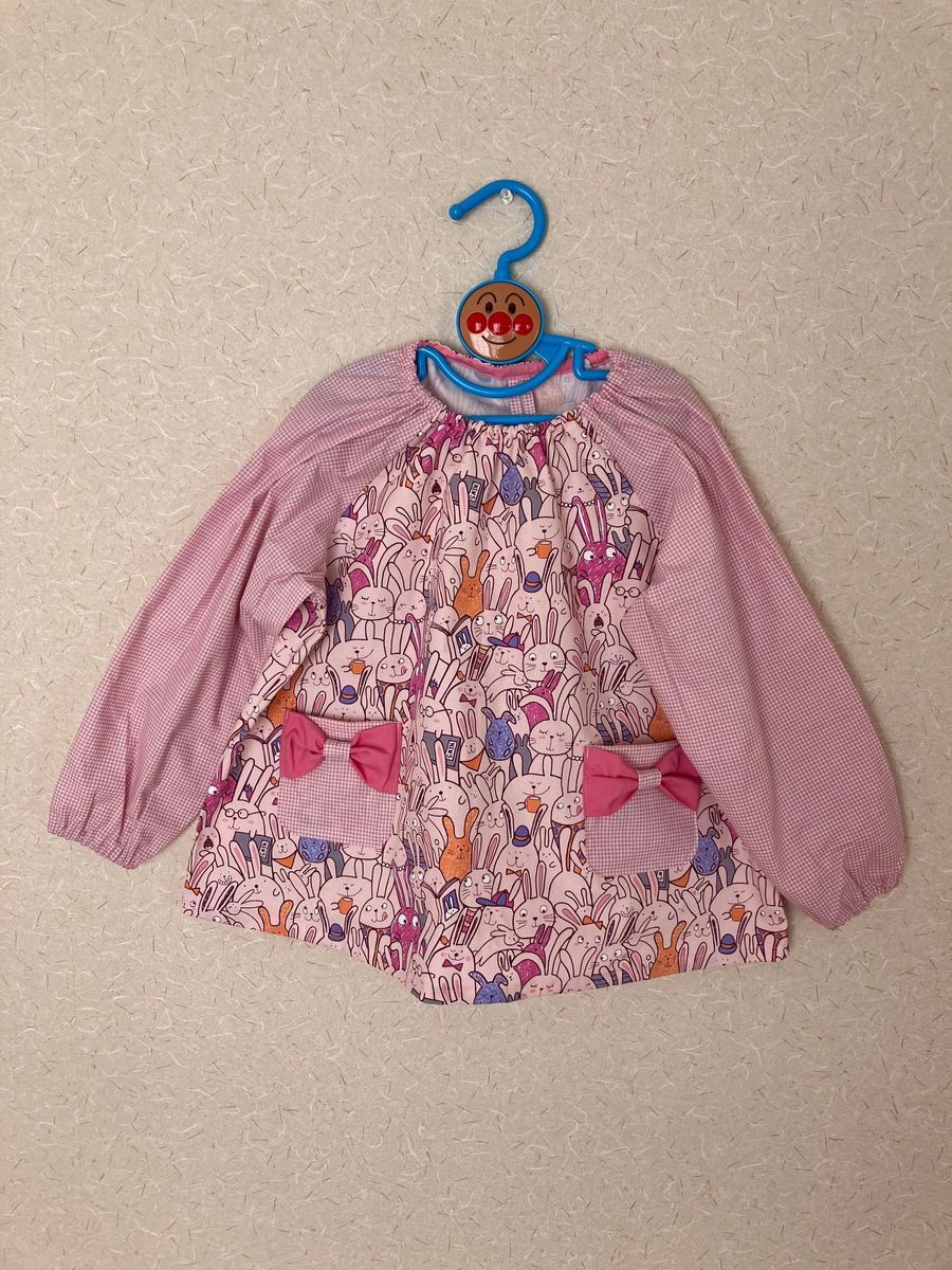 スモック 女の子 長袖スモック　ハンドメイド　110〜120㌢　ウサギ柄　リボン付き ピンク