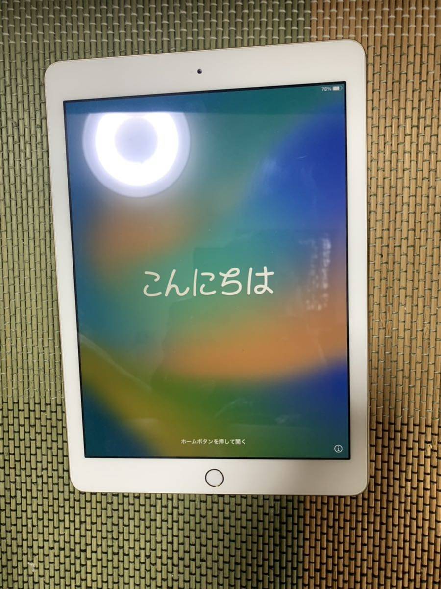 Apple iPad 第5世代　Wi-Fiモデル　32G MPGT2J/A ゴールド_画像2