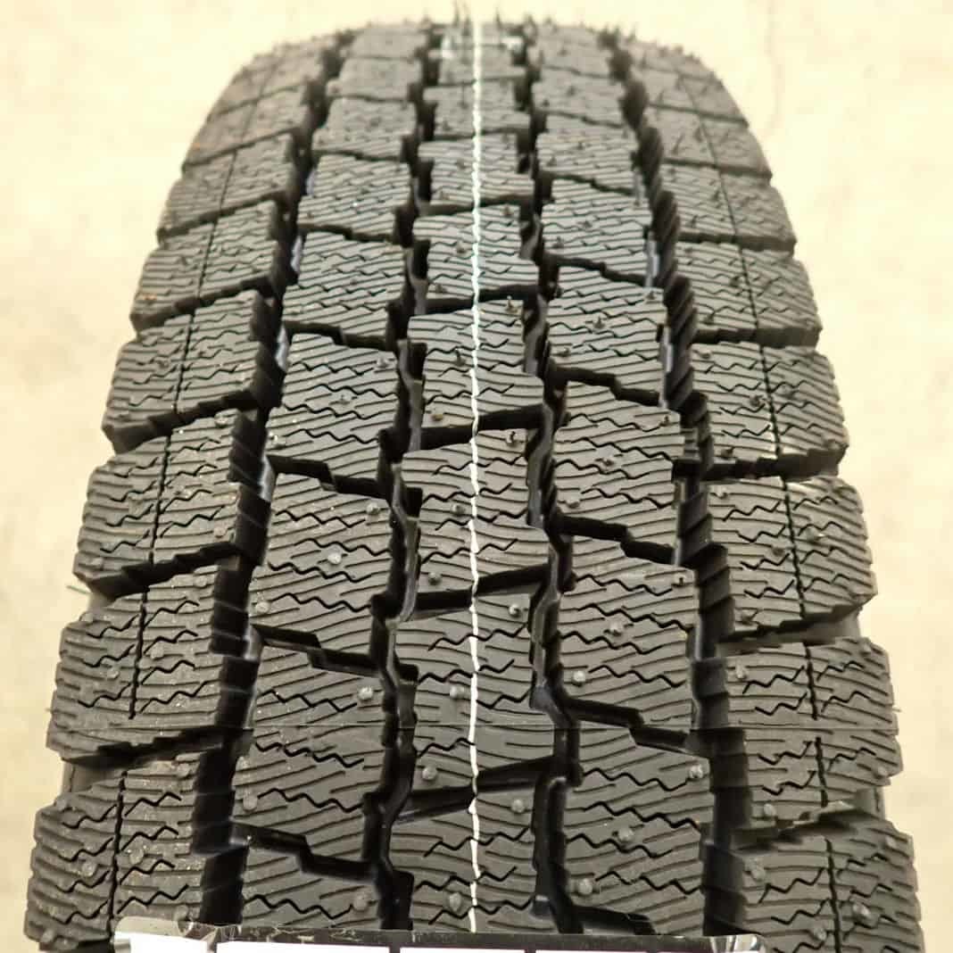 冬 新品 2023年 4本 会社宛送料無料 145/80R12×4J 80/78 LT グッドイヤー アイスナビカーゴ スチール 軽トラ 貨物 ミニキャブ NO,D2988-16_画像2