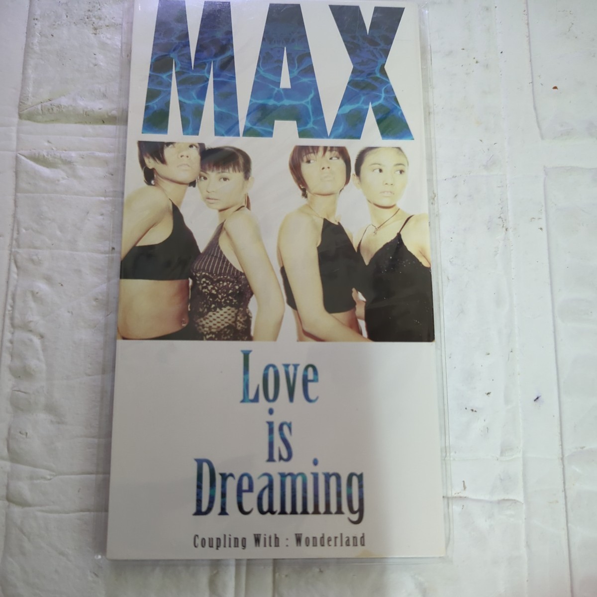 Love is Dreaming/MAX、 _画像1