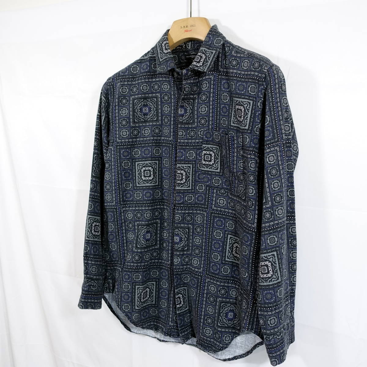 【良品】エンジニアードガーメンツ　紋章柄ネル地比翼シャツ　Engineered Garments　（Short Collar Shirt - Crest Print）　サイズＸＳ_画像3