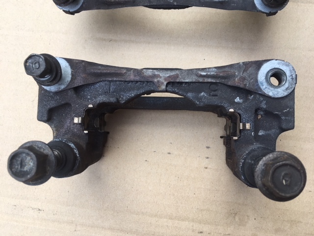     原文:RX-7 FD3S RS 17インチ リアキャリパーブラケット 中古