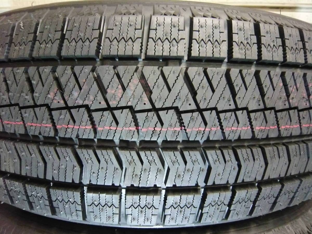 中古品 BRIDGESTONE BLIZZAK VRX 2　215/60R17　4本セット/ブリッザック_画像3