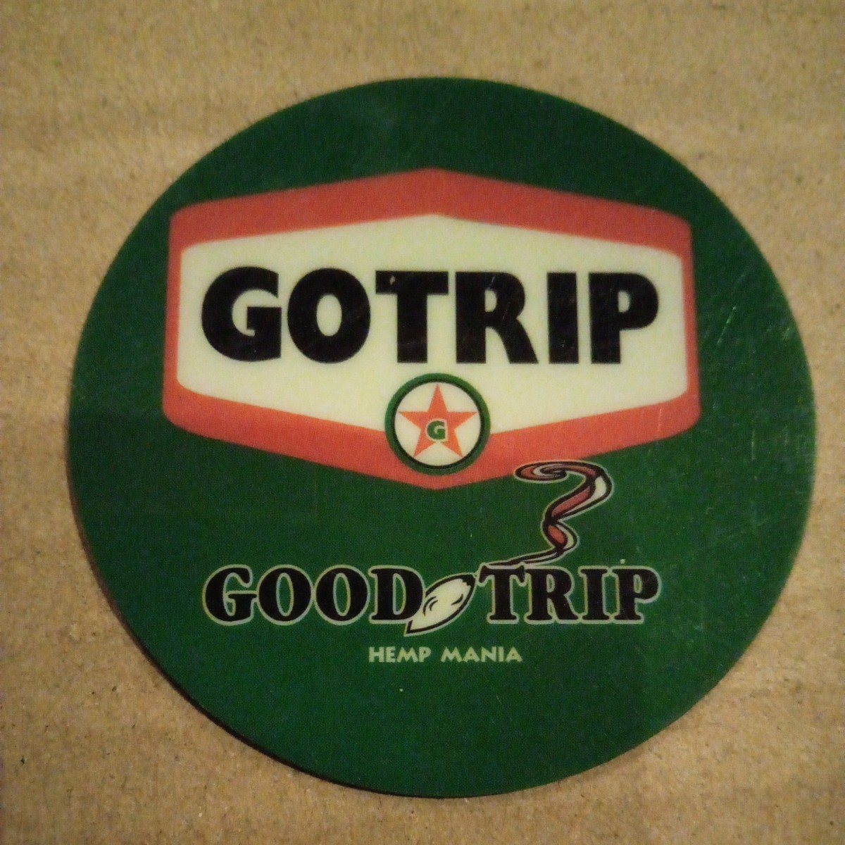 即決 ＧＯＴＲＩＰ ＧＯＯＤＴＲＩＰ ステッカーシールデカールアメリカン雑貨ガレージガラスシャッタードアヘルメットオイルタンク_画像1