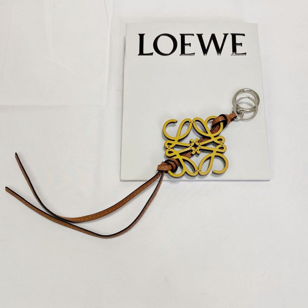 ロエベ アナグラム チャーム キーリング イエロー　レザー ハンモック　LOEWE バッグチャーム