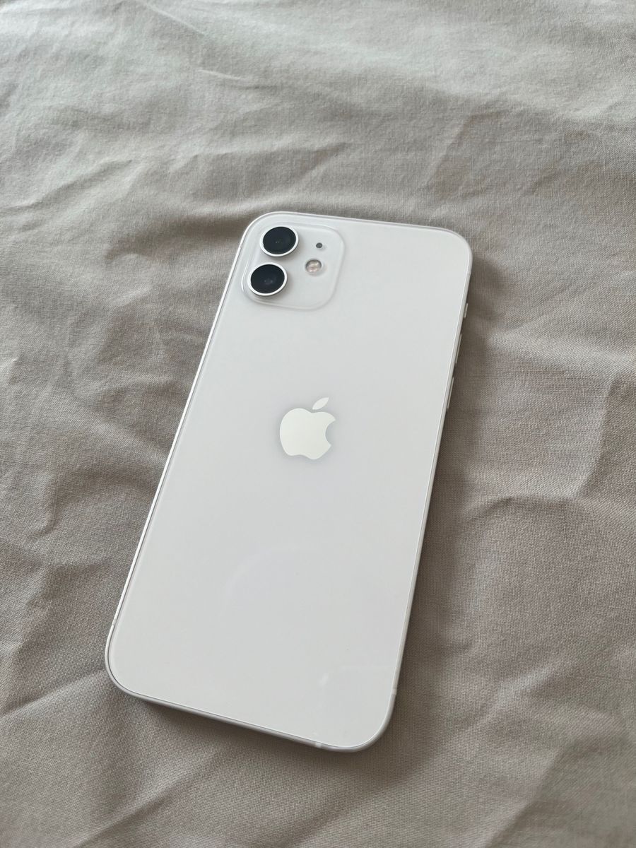 最新情報 iPhone12 ホワイト 256 GB SIMフリー 訳あり スマートフォン