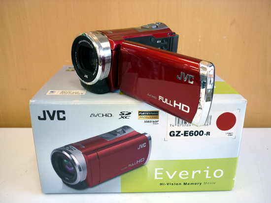 JVCケンウッド ハイビジョンメモリームービー Everio GZ-E600 2013年製 レッド ビデオカメラ エブリオ ハンディカム 光学ズーム _画像1