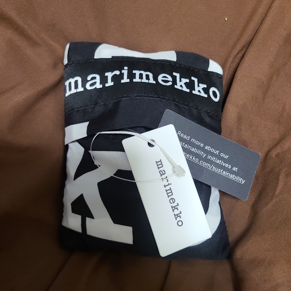 未使用　marimekko マリメッコ エコバッグ  マイバッグ  折り畳みバッグ　トートバッグ　ロゴ