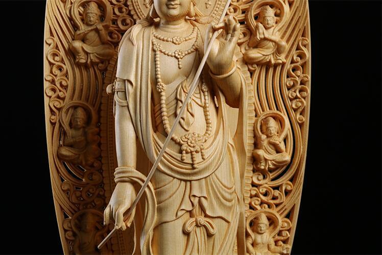 総檜材　仏教工芸品　木彫仏教　精密彫刻　極上品　仏師で仕上げ品　月光観音菩薩立像 高43.0cm_画像4