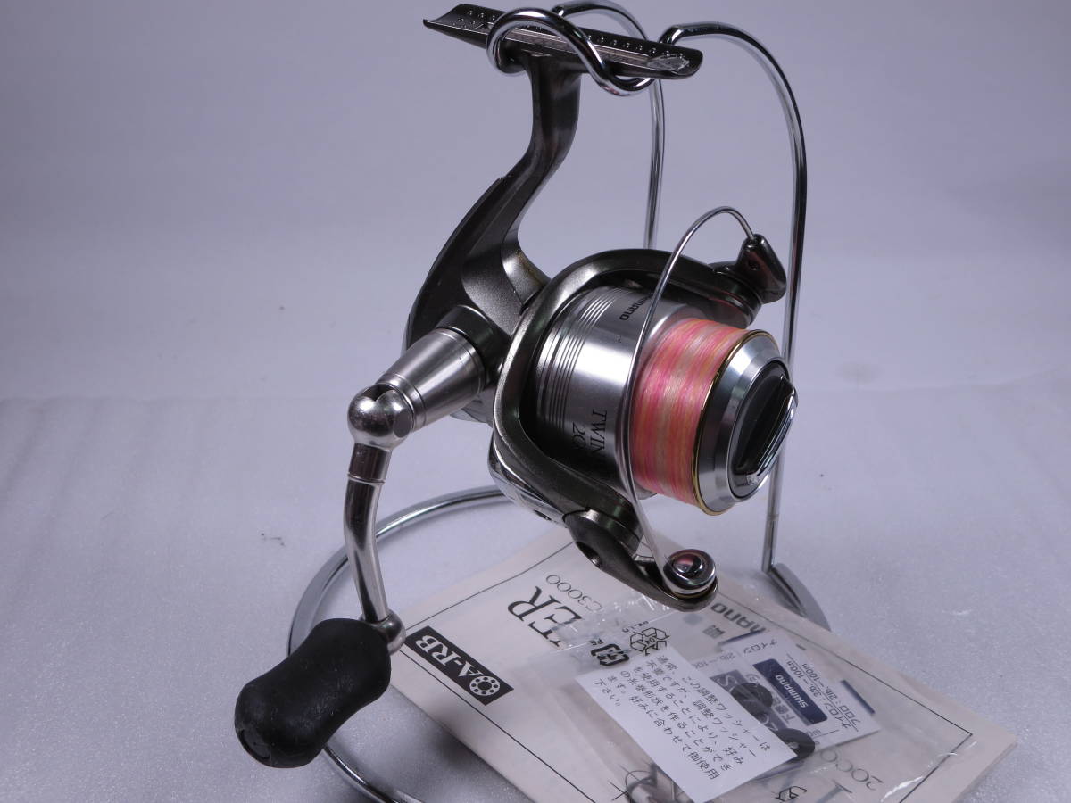 竝 【付属品】 シマノ 05 ツインパワー 2000S 【右】 シャロー日本製 01919 Shimano TWINPOWER トラウト 渓流 メバル C3000 3000 2000 2105_画像2