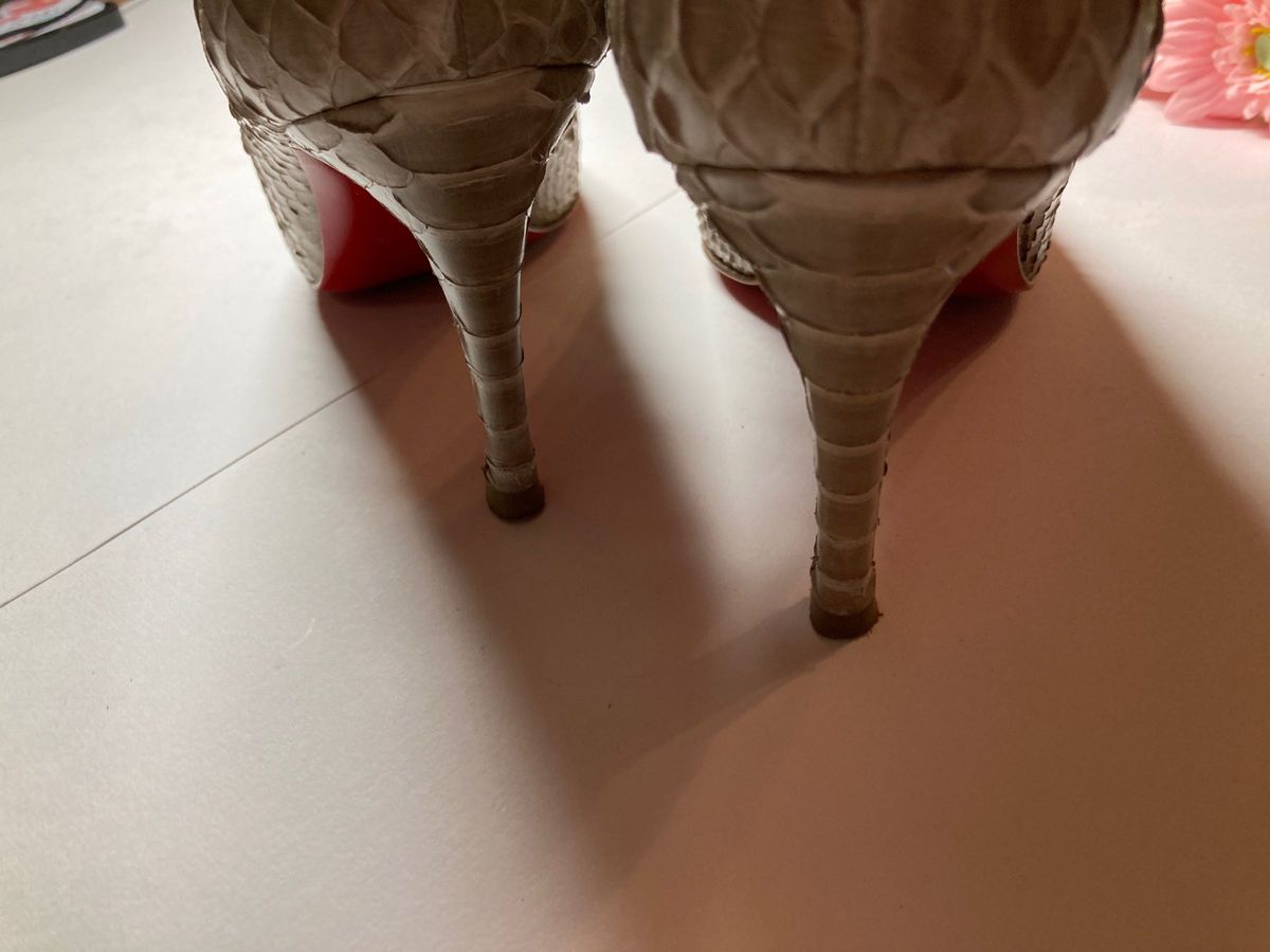 【美品 最終値下げ】クリスチャンルブタン　21㎝　ピンヒールパンプス　ブランド靴
