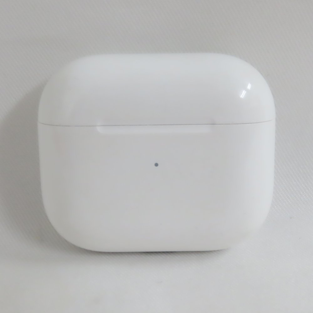 Ts772711 Apple イヤホン AirPods (第 3 世代) Lightning 充電ケース A2897 中古_画像1