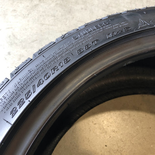 (AV001.7) 送料無料[4本セット] NEXEN WINGUARD ice 2　225/40R18 88T 2022年製造 室内保管 スタッドレス IS カローラ 225/40/18._画像3