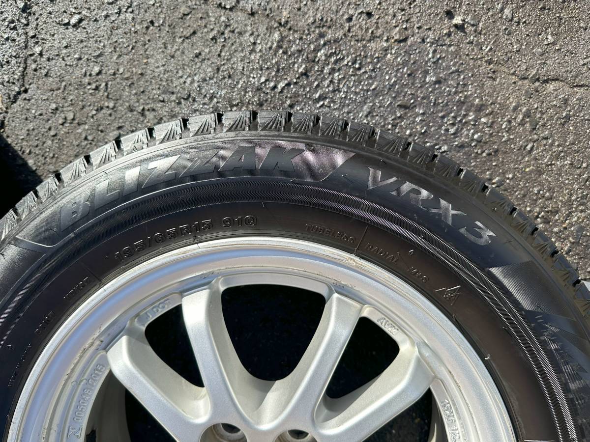 22年製 ブリヂストン ブリザック VRX3 195/65R15 50系 プリウス 純正 4