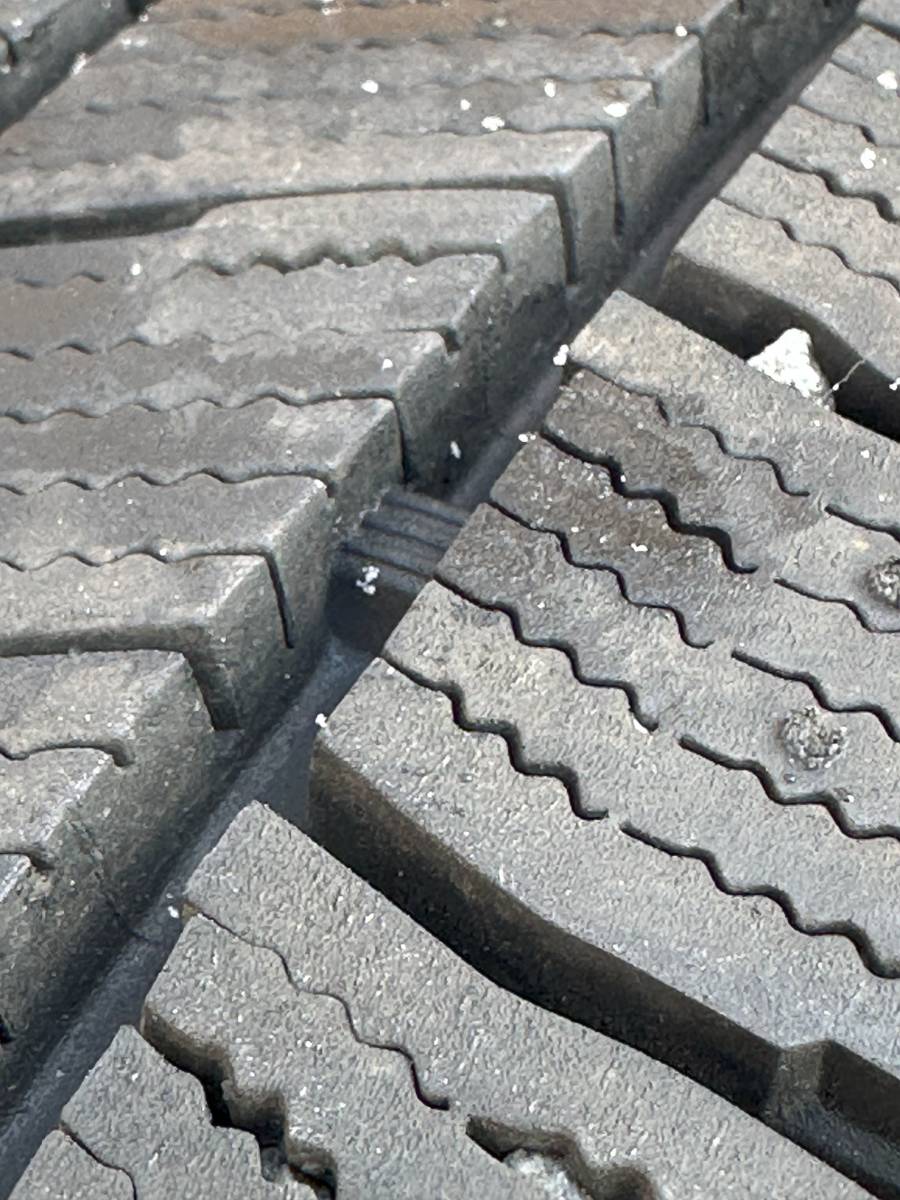 22年製 ブリヂストン ブリザック VRX3 195/65R15 50系 プリウス 純正 4