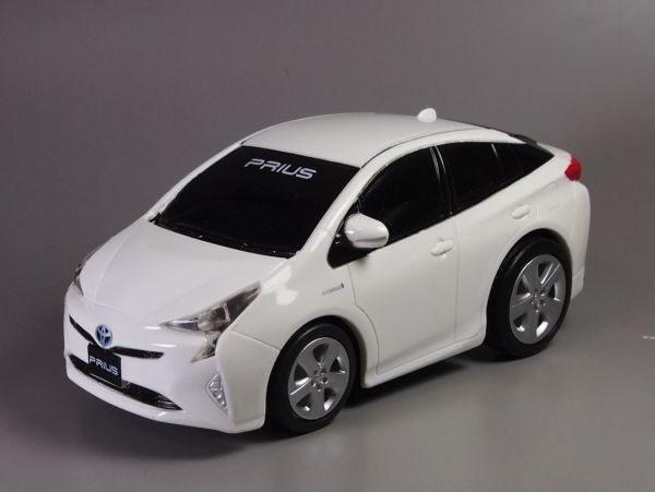 非売品 トヨタ 新型 プリウス プルバックカー ホワイト ドライブタウンタイプ_画像4