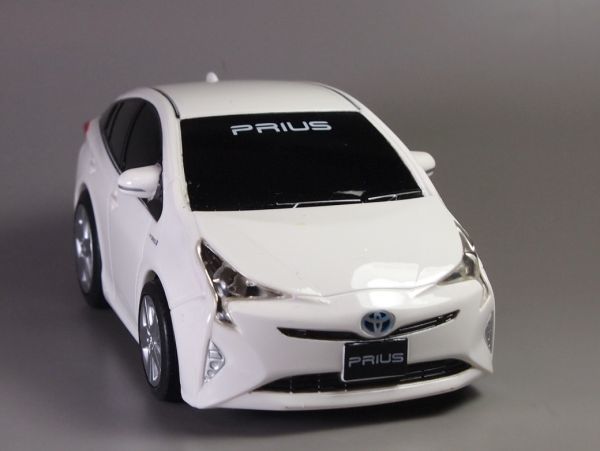 非売品 トヨタ 新型 プリウス プルバックカー ホワイト ドライブタウンタイプ_画像5