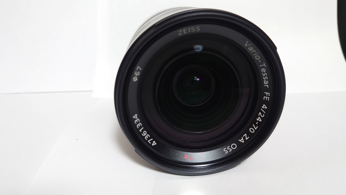 新品同様！　SONY Vario-Tseear T　FE24-70mm F4 ZA OSS SEL2470Z. 極上品！！_画像10