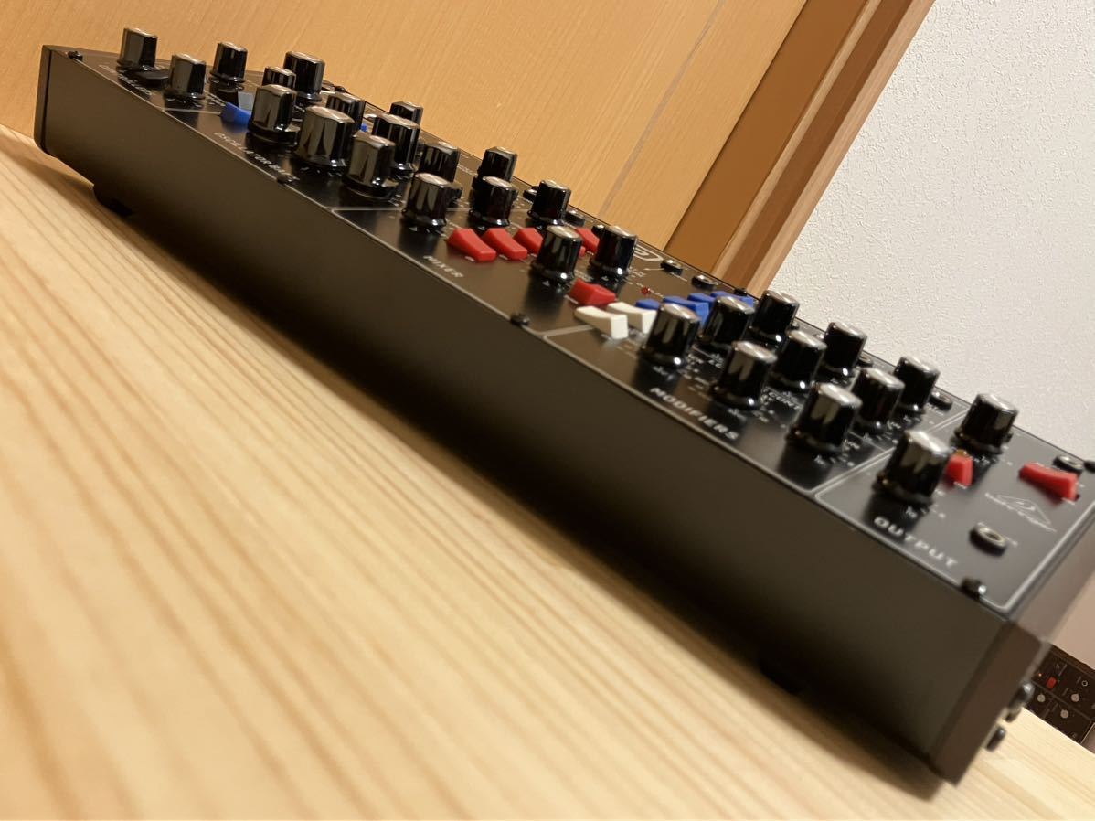 BEHRINGER model D ベリンガー アナログシンセ _画像6