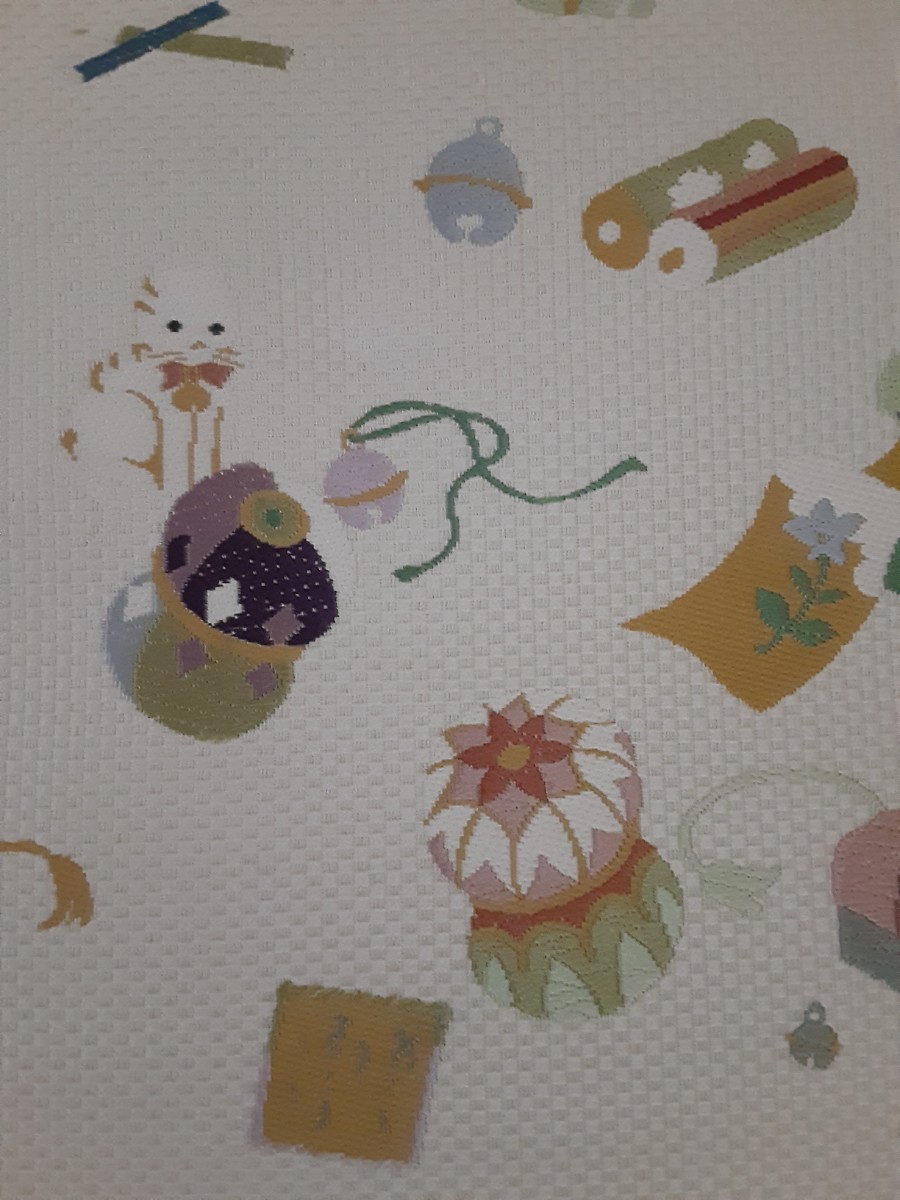 正絹　袋帯　かわいい子猫とおもちゃ　「過日楽日」　未使用美品　白ねこ　ウサギ_画像5