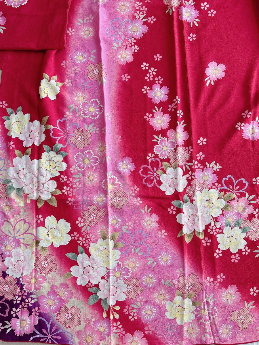 ■豪華振袖 刺繍　舞桜　暈し染め　金彩　京都きもの友禅扱い　逸品　