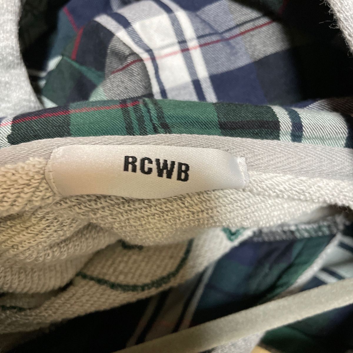 【今月末までの価格となります】ロデオクラウンズ　RCWBロゴパーカー　グレー　フードチェック