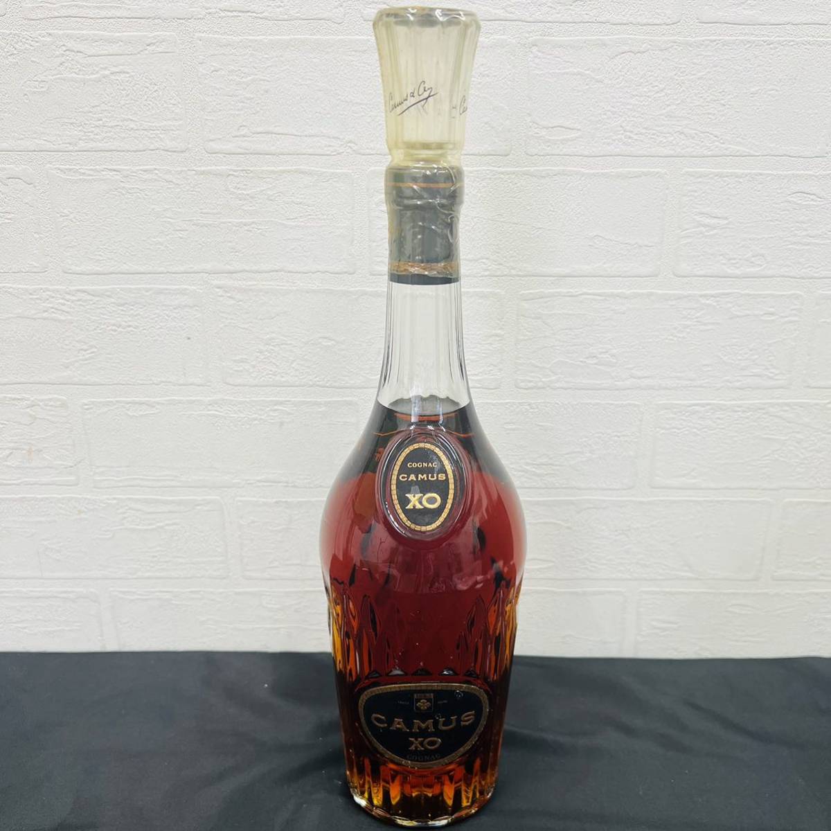 ★未開栓★ CAMUS カミュ COGNAC コニャック ブランデー XO 洋酒 古酒 ロングネック ボトル 700ml IH_画像1