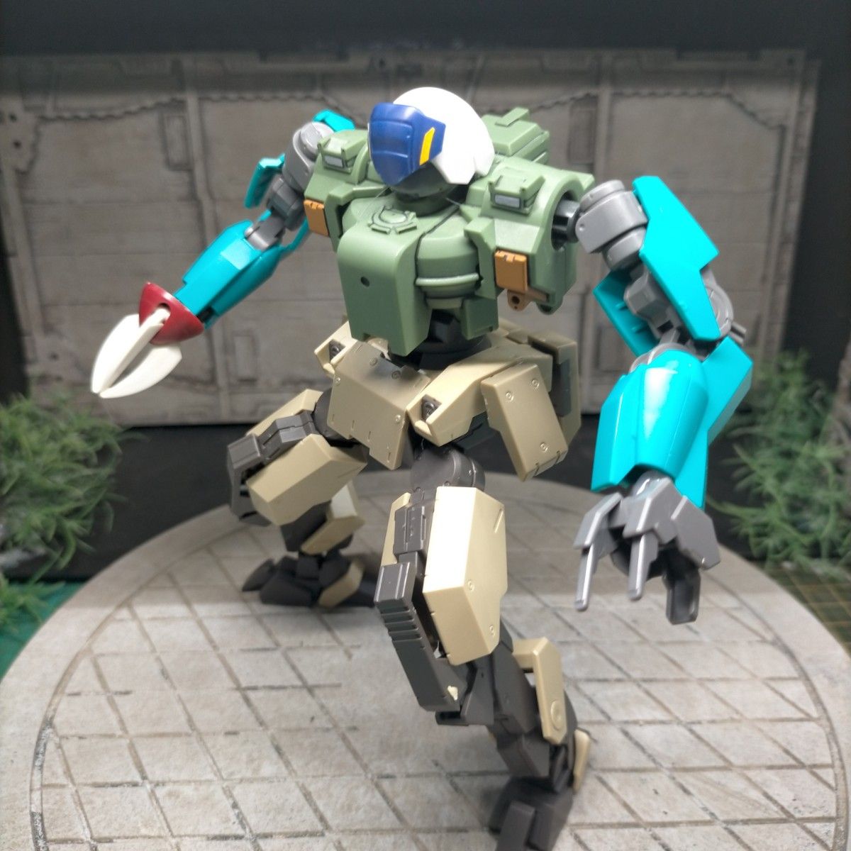 KM-224、亜人一號、ガンプラジャンク完成品。