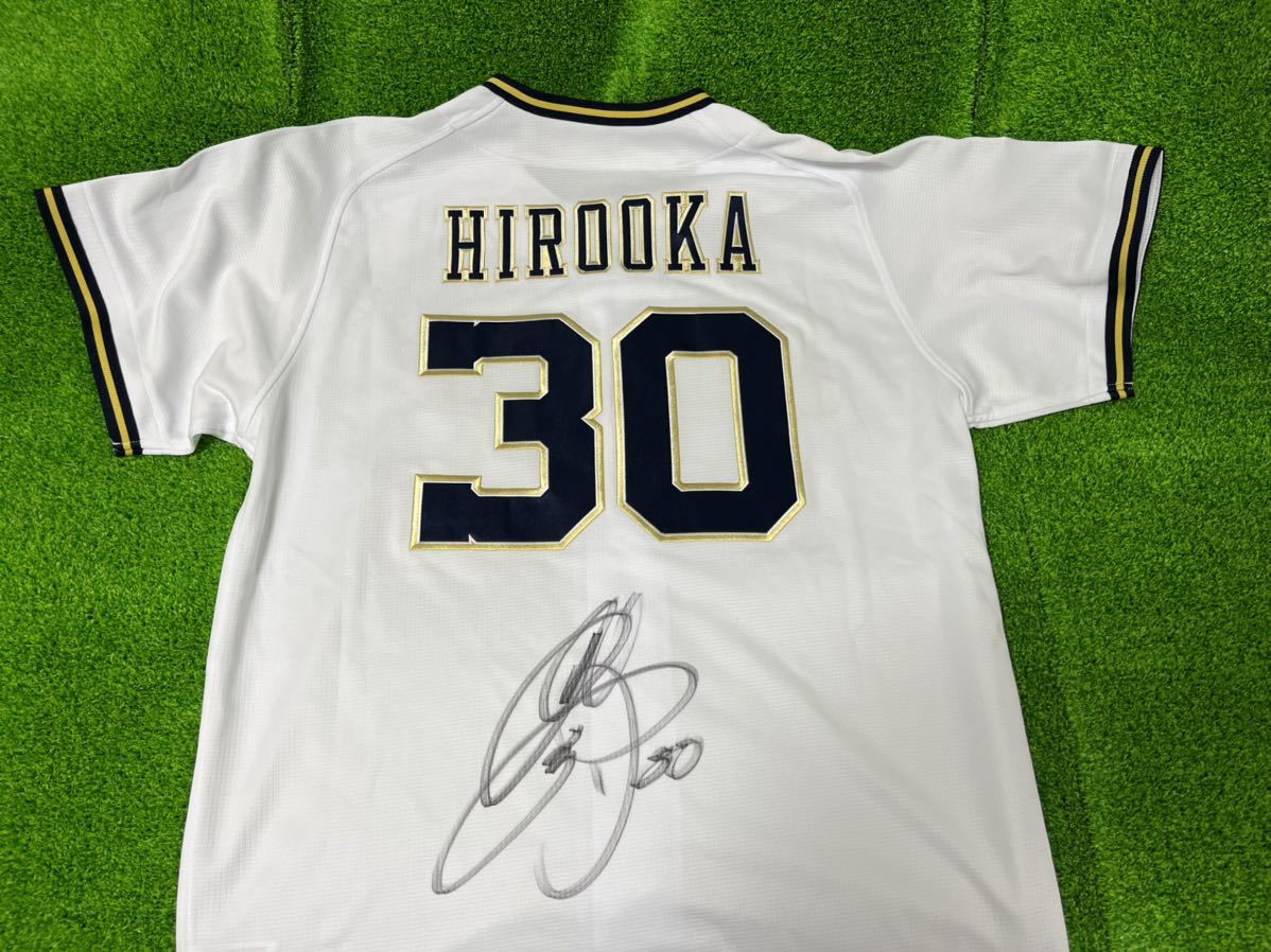  Orix Buffaloes . hill large . with autograph uniform Home O wide hill 