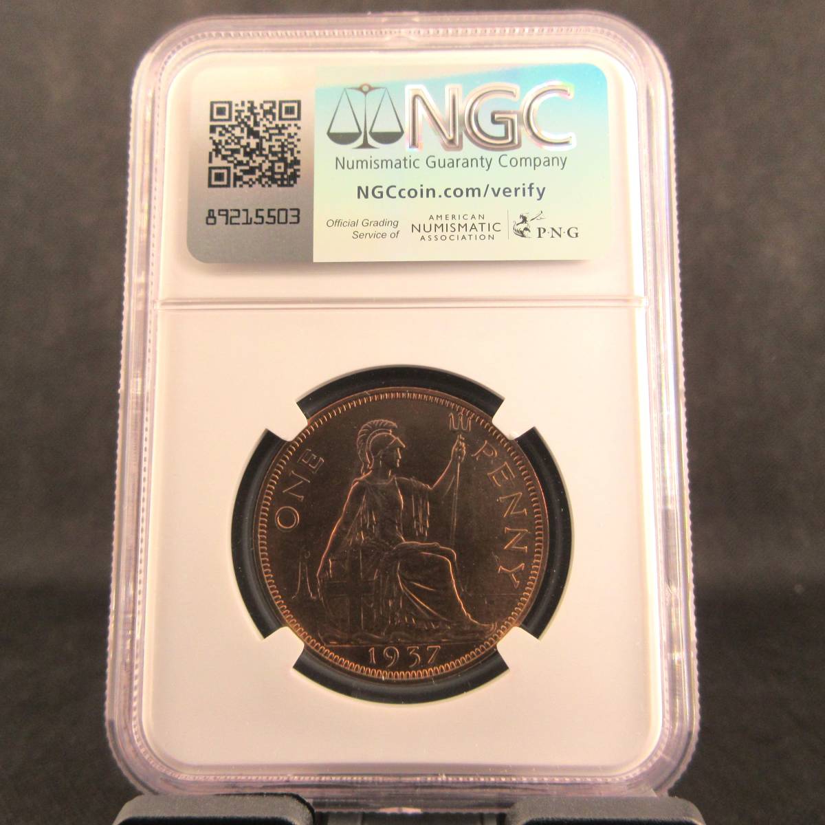 ≪吃音を克服した王・単年発行≫1937 イギリス 英国 1ペニー 銅貨 NGC PF65 RB 英国王のスピーチ アンティーク コイン モダン 投資 資産_画像4