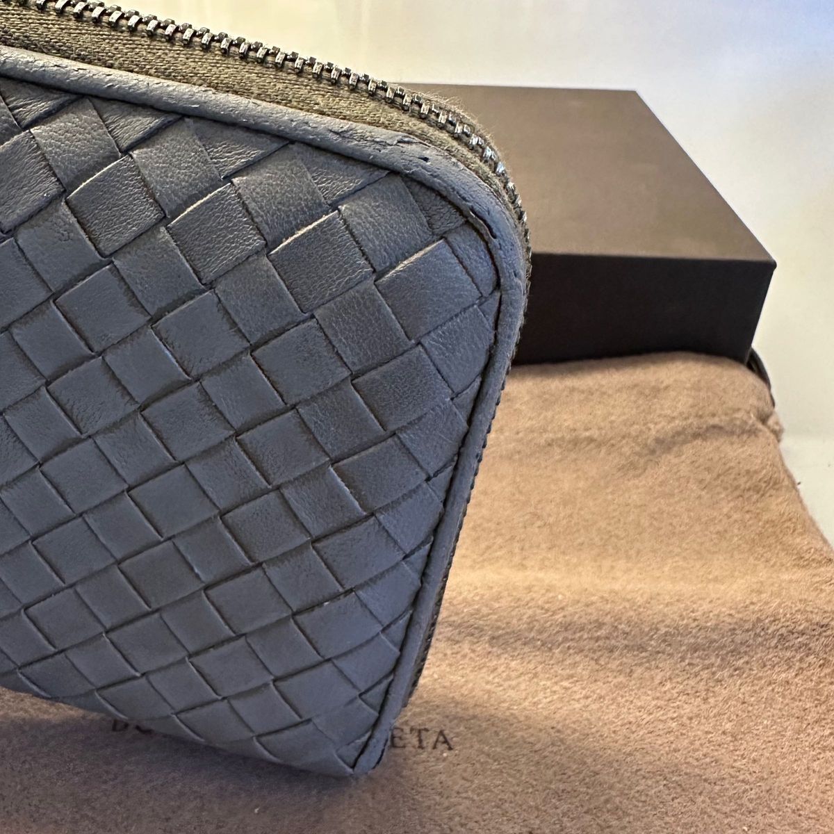 未使用に近い！ ボッテガヴェネタ BOTTEGA VENETA 財布 長財布