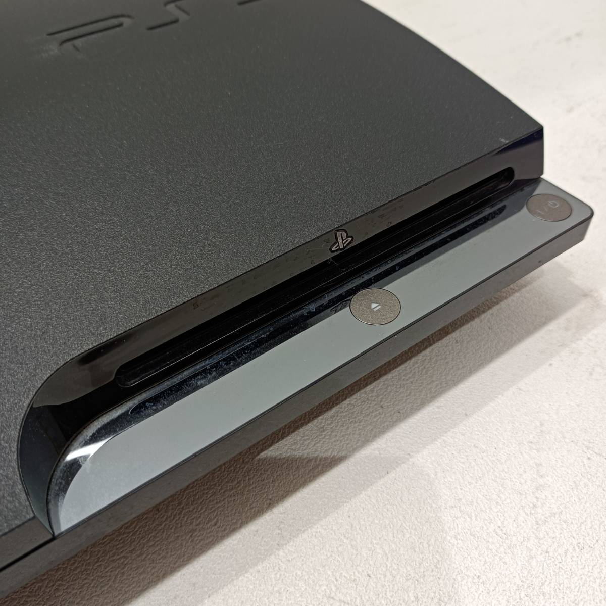 067）B 〈中古品〉Playstaion3 PS3 本体のみ CECH-2500A 160GB【動作確認/初期化済】_画像2